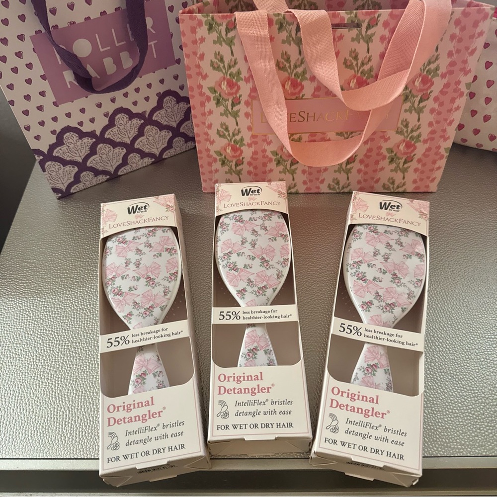 (NWT) Wet Brush x LoveShackFancy Original Detangler Hair Brush in Rosa Beaux 🎀🤍